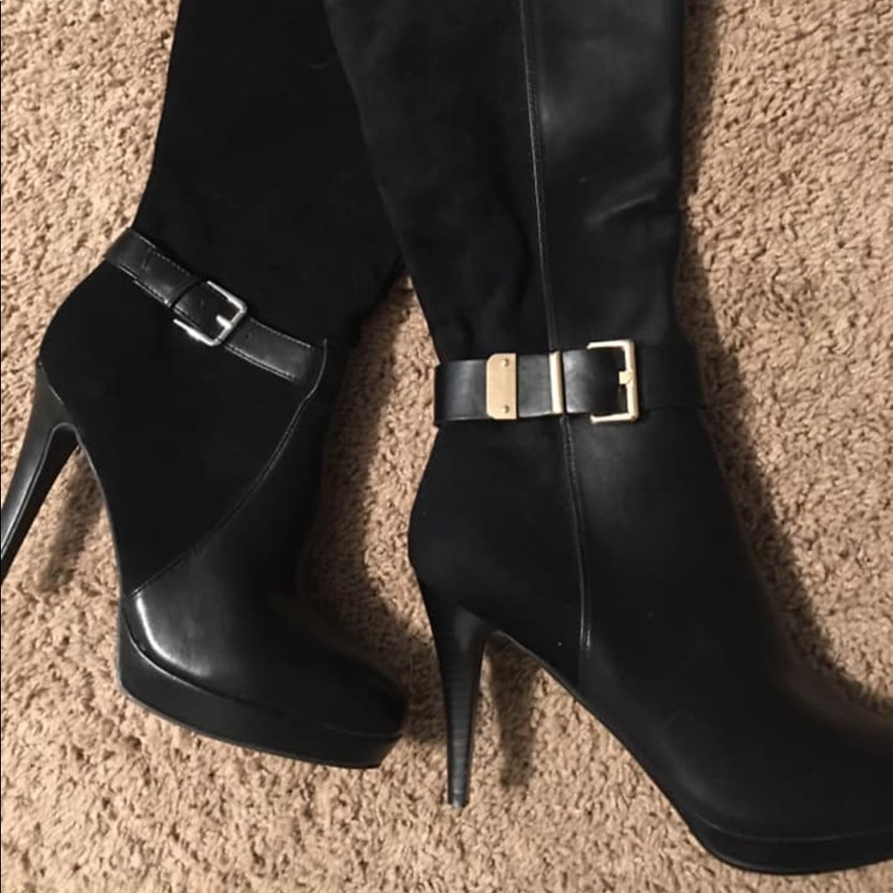 Barely worn black boots